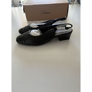 New in Box Trotters Women's sz 8 M DEA Leather Slingback Pumps Shoes Black